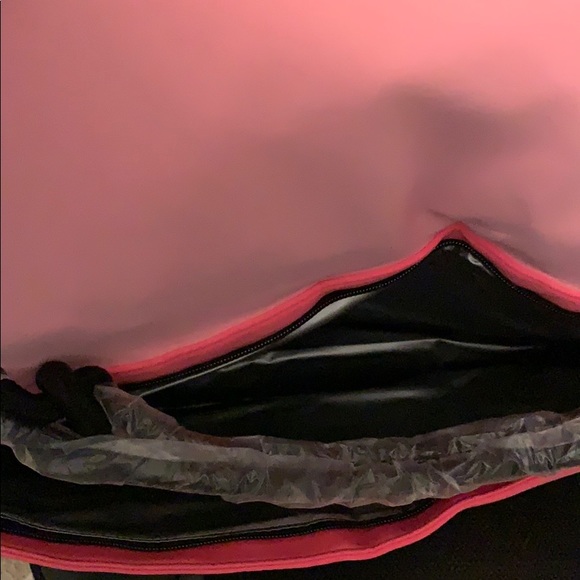 Victoria Secret NEW NEVER USED Cooler Bag - Picture 4 of 4